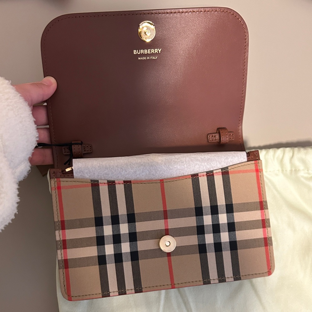 Burberry classic check bag Chestnut and Cream Check Wallet - Picture 6 of 9